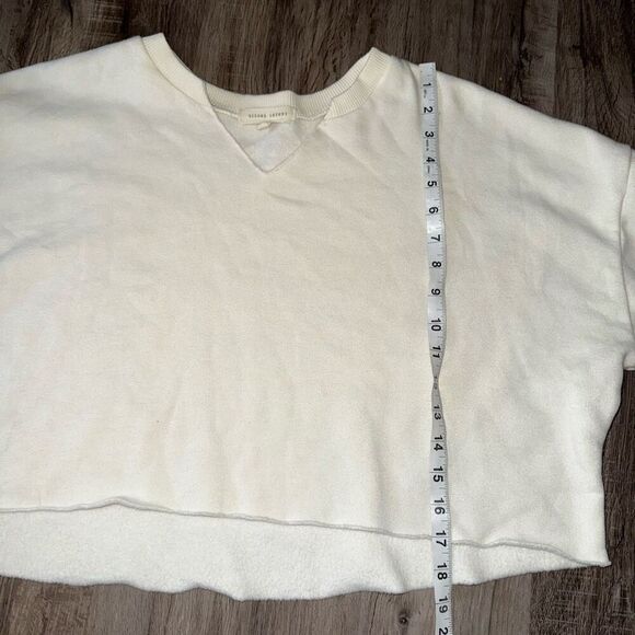 Gilded Intent Buckle Cropped Pullover Sweater - Picture 6 of 6